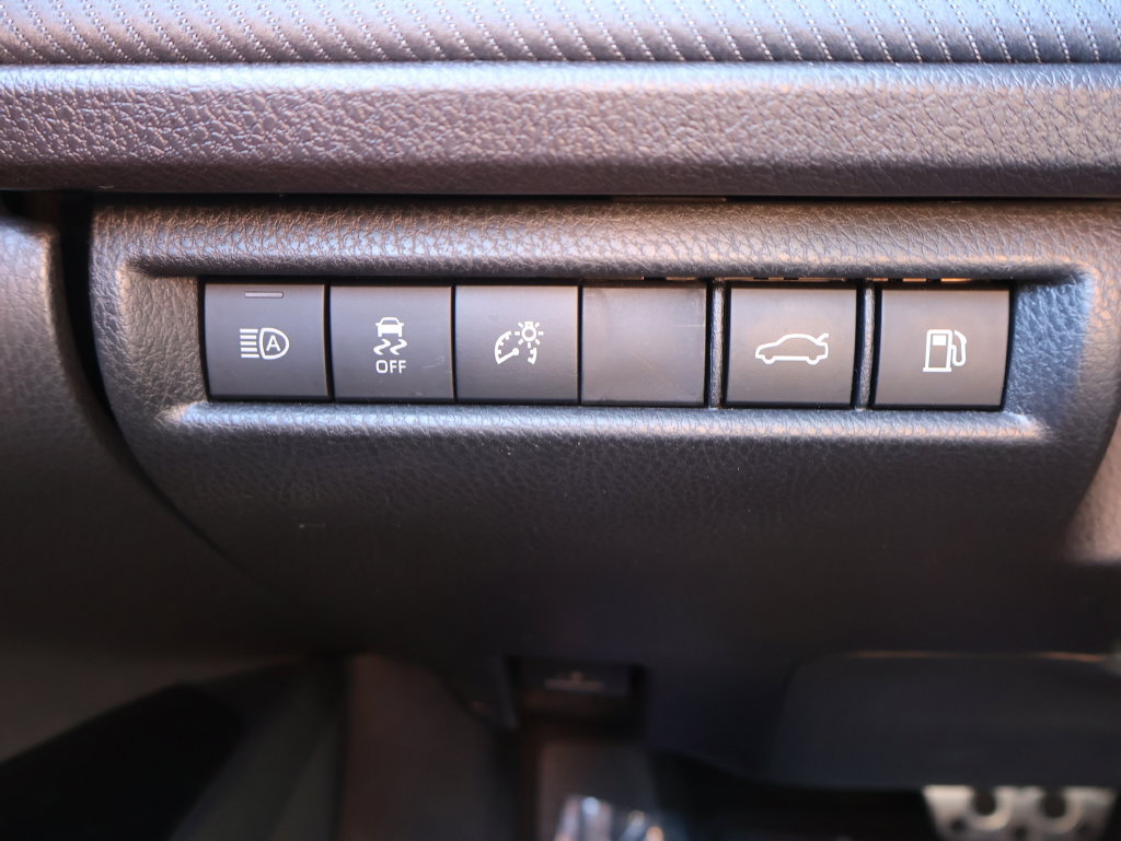 Used 2026 Toyota Camry SE FWD image 30