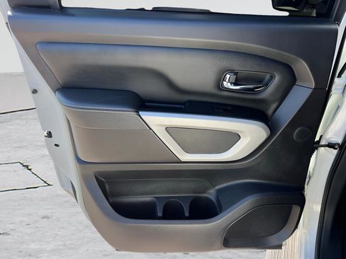 Used 2018 Nissan Titan PRO-4X w/ Pro-4x Utility Package image 22