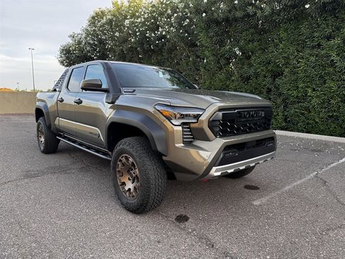 Used 2026 Toyota Tacoma Trailhunter AWD/4WD image 1