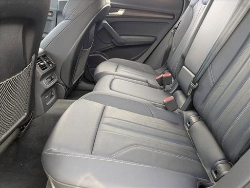 Certified 2025 Audi Q5 2.0T Premium Plus image 17