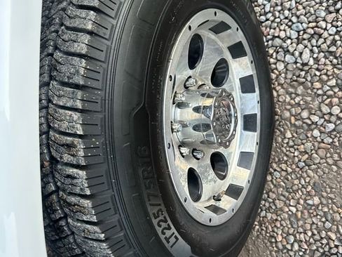 Used 2010 Ford E-150 and Econoline 150 image 39