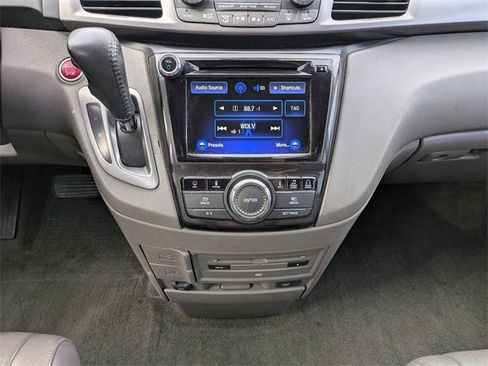 Used 2017 Honda Odyssey Touring Elite image 20