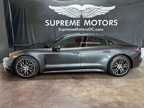 Used 2021 Porsche Taycan image 6