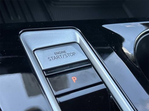 New 2025 Volkswagen Atlas SEL image 15