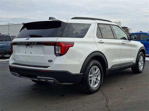 New 2026 Ford Explorer Active w/ Active Comfort Package image 7