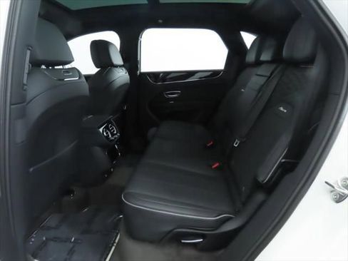 New 2025 Bentley Bentayga image 22