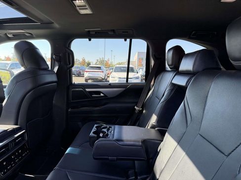 Used 2024 Lexus LX 600 F Sport image 19