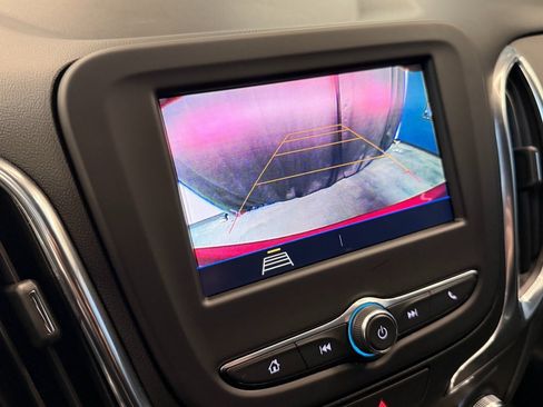 Used 2021 Chevrolet Equinox LT image 13