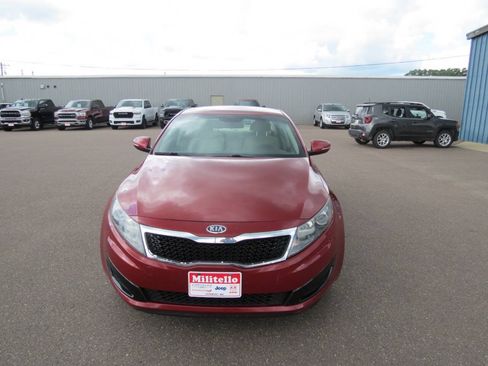 Used 2011 Kia Optima LX FWD image 3