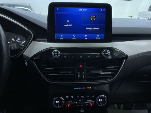 Used 2021 Ford Escape SE w/ SE Sport Appearance Package image 22