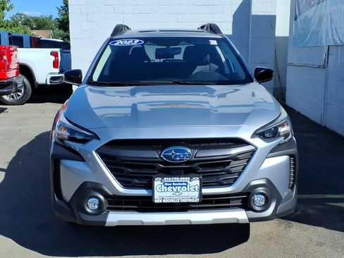 Used 2023 Subaru Outback Limited AWD/4WD image 2