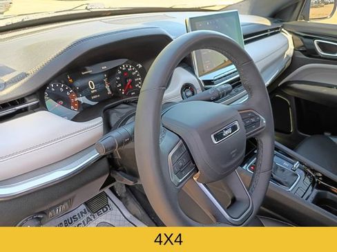 Used 2024 Jeep Compass Limited AWD/4WD image 11