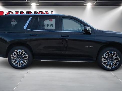Used 2023 Chevrolet Tahoe LT RWD image 4