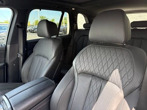 Used 2019 BMW X5 xDrive50i w/ M Sport Package AWD/4WD image 14