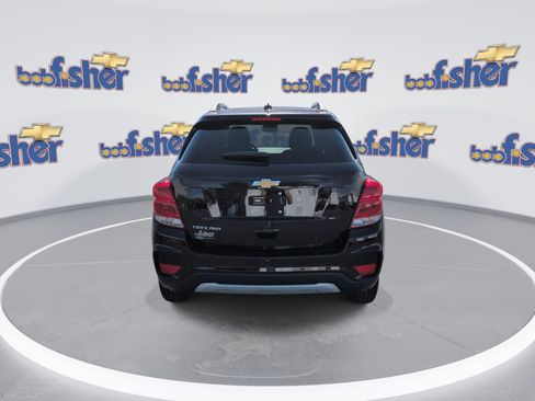 Certified 2022 Chevrolet Trax LT w/ LT Convenience Package AWD/4WD image 7