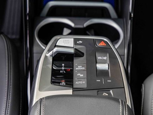 Used 2025 BMW X2 xDrive28i w/ Convenience Package image 12