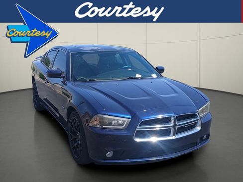 Used 2014 Dodge Charger R/T RWD image 1