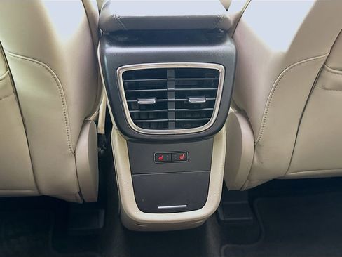 Used 2019 Lincoln Nautilus Select AWD/4WD image 33