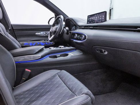 Certified 2025 Genesis GV70 3.5T Sport w/ Sport Advanced Package image 13