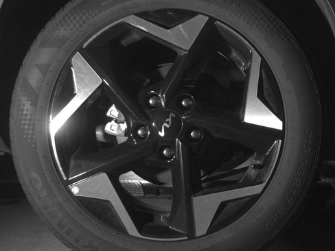 Used 2025 Kia Seltos S image 15