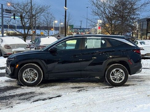 Certified 2025 Hyundai Tucson SE image 3