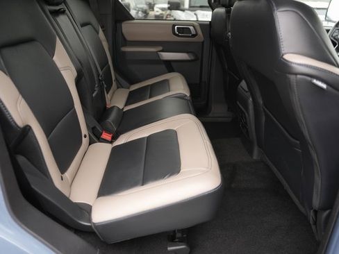 Used 2023 Ford Bronco Wildtrak image 15