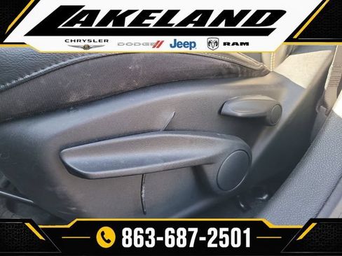 Used 2020 Jeep Compass Latitude FWD image 18
