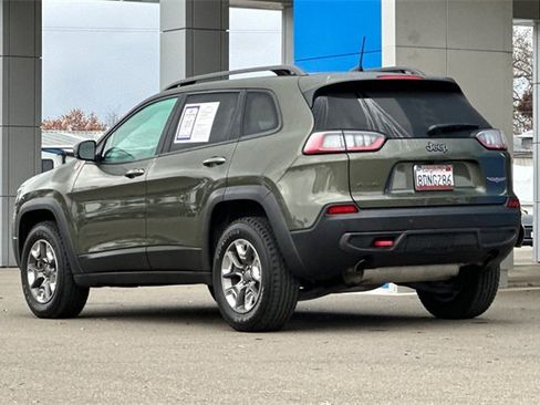 Used 2019 Jeep Cherokee Trailhawk image 7