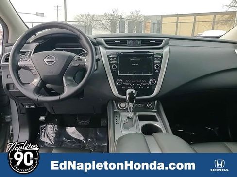 Used 2024 Nissan Murano SV w/ SV Midnight Edition Package image 12