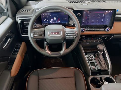 New 2026 GMC Canyon AT4 image 18