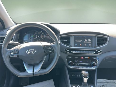 Used 2019 Hyundai Ioniq Blue FWD image 15