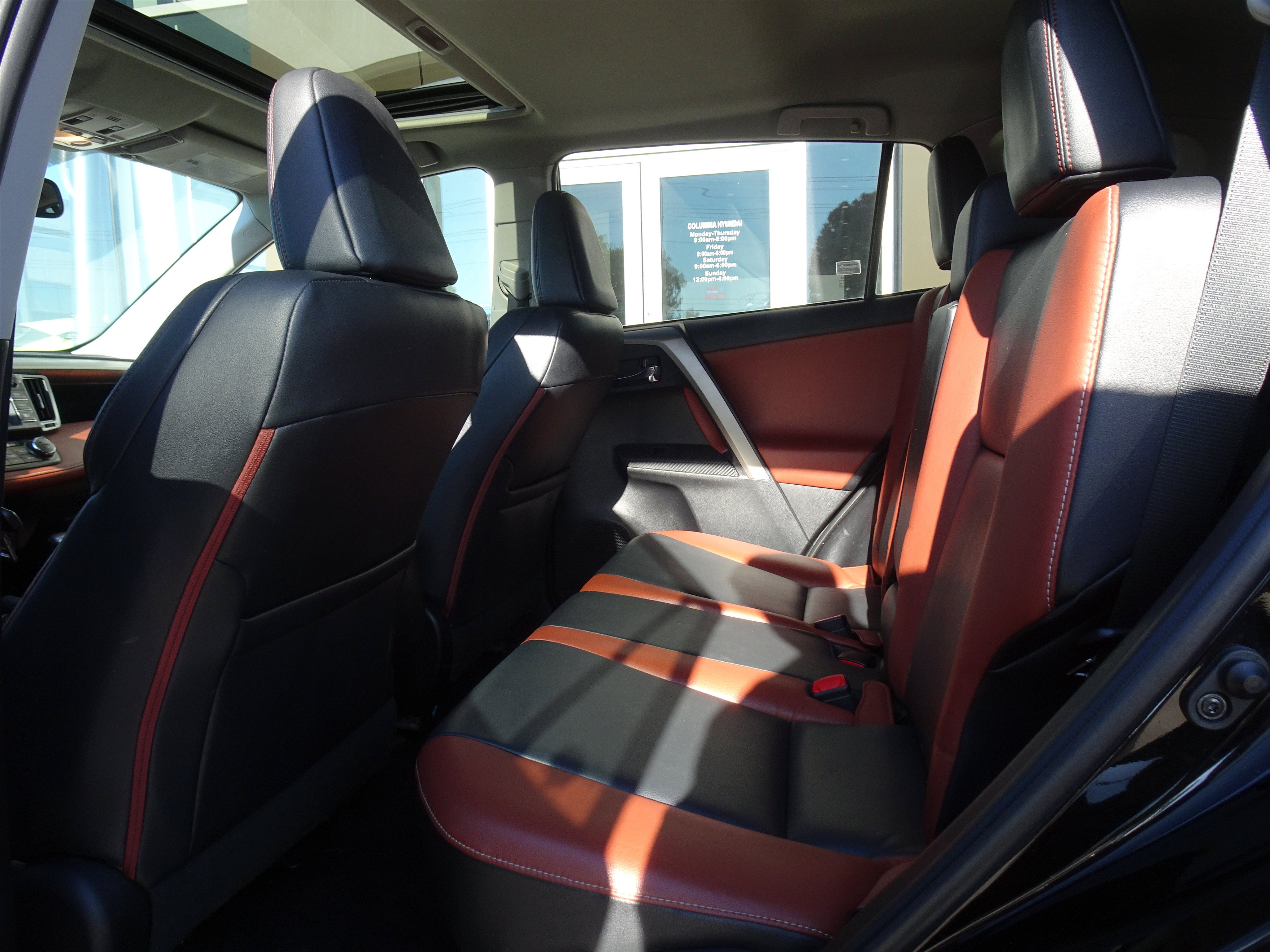 Used 2014 Toyota RAV4 Limited w/ Technology Package AWD/4WD image 15