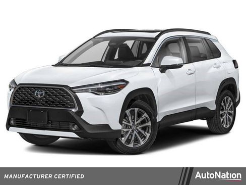 Certified 2025 Toyota Corolla Cross XLE image 1