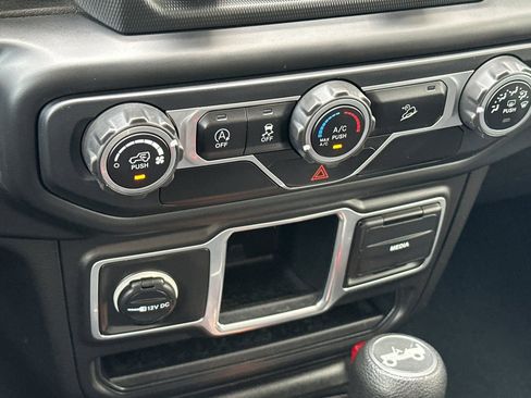 Used 2018 Jeep Wrangler Unlimited Sport AWD/4WD image 20