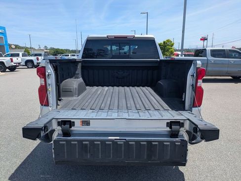 Used 2021 Chevrolet Silverado 1500 LTZ w/ LTZ Premium Package AWD/4WD image 14