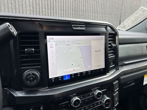 New 2026 Ford F250 Lariat w/ Black Appearance Package image 31