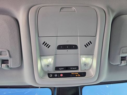 Used 2022 Chevrolet Blazer LT FWD image 22
