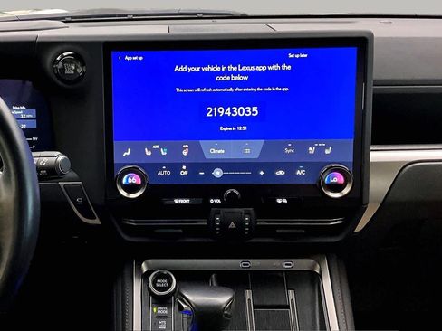 Used 2024 Lexus GX 550 AWD/4WD image 7