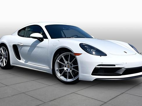 Used 2025 Porsche 718 Cayman GTS RWD image 3
