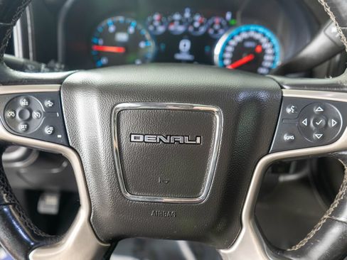 Used 2018 GMC Sierra 2500 Denali w/ Duramax Plus Package AWD/4WD image 15