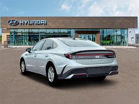 New 2026 Hyundai Sonata SE FWD image 5