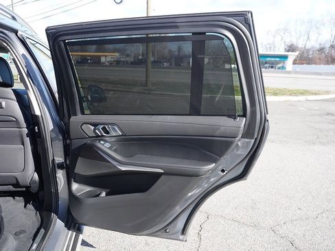 Used 2023 BMW X7 xDrive40i w/ Premium Package image 35