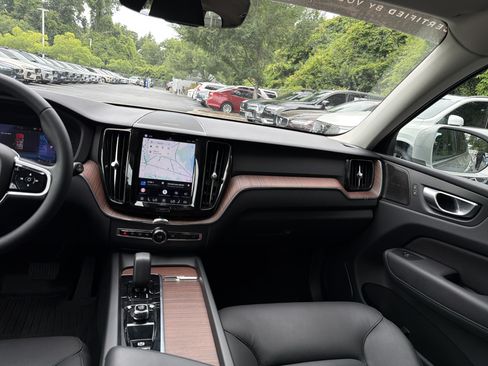 Used 2023 Volvo XC60 B5 Plus w/ Protection Package Premier FWD image 32