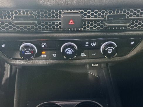 Used 2025 Honda HR-V Sport image 15