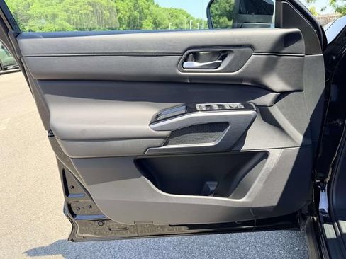 New 2026 Nissan Pathfinder SL AWD/4WD image 14
