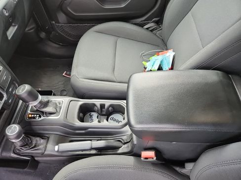 Used 2023 Jeep Wrangler Sport S image 11