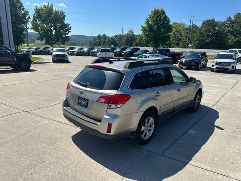 Used 2014 Subaru Outback 2.5i Limited AWD/4WD image 15