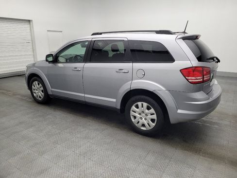Used 2020 Dodge Journey SE w/ SE Popular Equipment Group FWD image 3