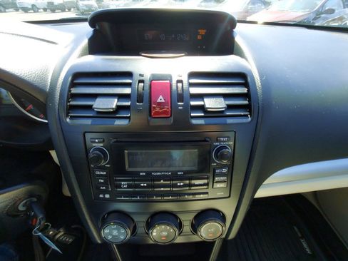 Used 2014 Subaru Crosstrek 2.0i Premium image 13