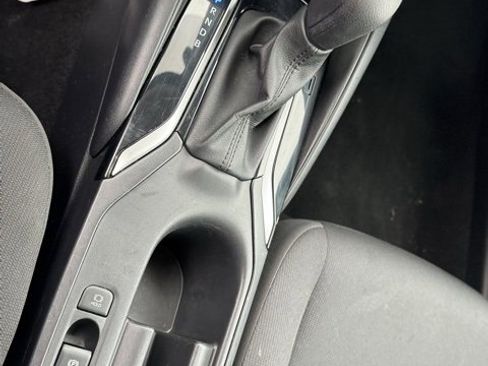 Used 2024 Toyota Corolla LE image 17